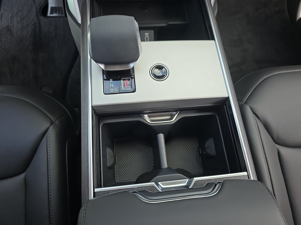New 2026 Land Rover Range Rover SE AWD/4WD image 26