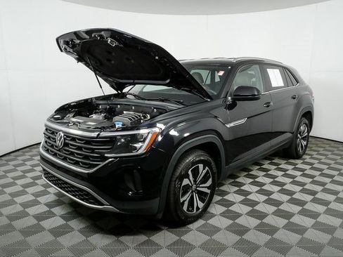 Certified 2024 Volkswagen Atlas Cross Sport SE image 32