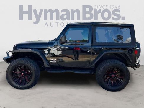 Used 2020 Jeep Wrangler Sport image 4