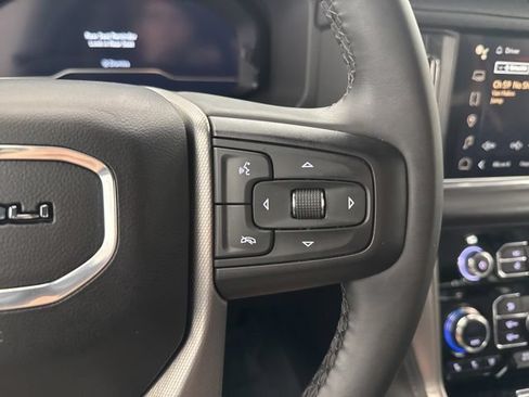 Used 2023 GMC Yukon XL Denali AWD/4WD image 42