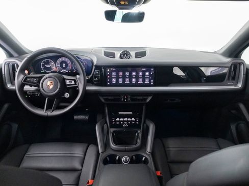 Certified 2025 Porsche Cayenne Coupe AWD/4WD image 14