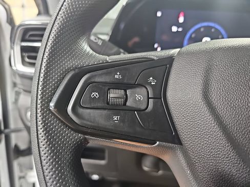 Used 2025 Chevrolet TrailBlazer LT AWD/4WD image 16