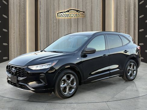 Used 2023 Ford Escape ST-Line w/ Tech Pack #1 image 5