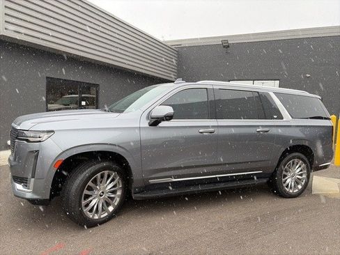 Used 2021 Cadillac Escalade ESV Premium Luxury image 7