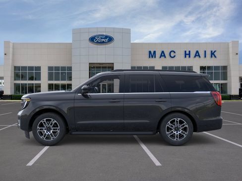 New 2025 Ford Expedition Active image 3