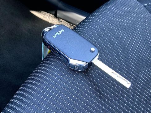 Used 2021 Kia Forte LXS FWD image 29
