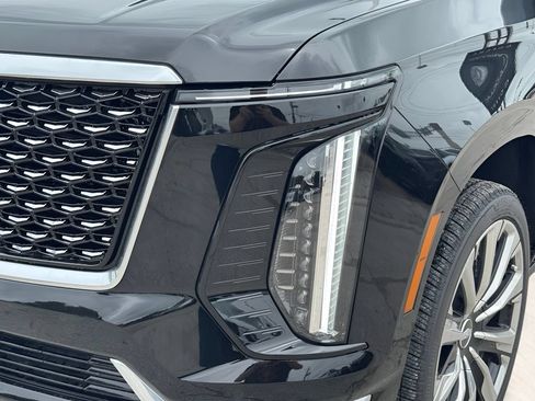 New 2026 Cadillac Escalade Luxury w/ Touring Package AWD/4WD image 4