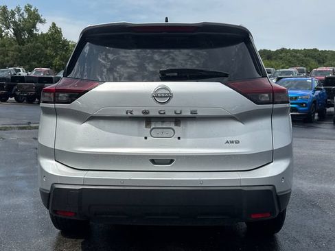 Used 2024 Nissan Rogue S AWD/4WD image 6