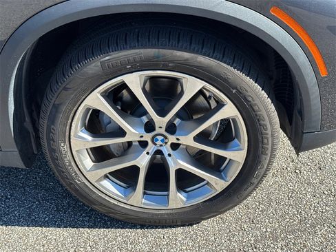 Used 2020 BMW X5 xDrive40i w/ Premium Package image 12