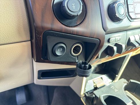 Used 2016 Ford F250 Lariat w/ Lariat Ultimate Package image 26