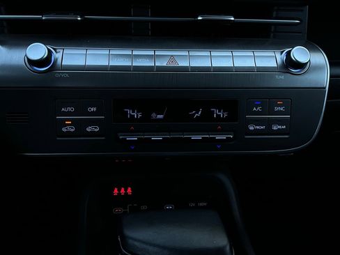 Used 2025 Hyundai Kona SEL image 28