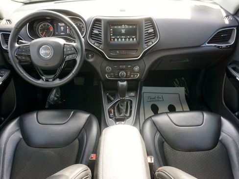 Used 2020 Jeep Cherokee Latitude Plus image 10