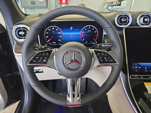 New 2026 Mercedes-Benz GLC 300 image 19