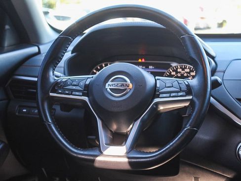 Used 2020 Nissan Altima 2.0 SR image 15