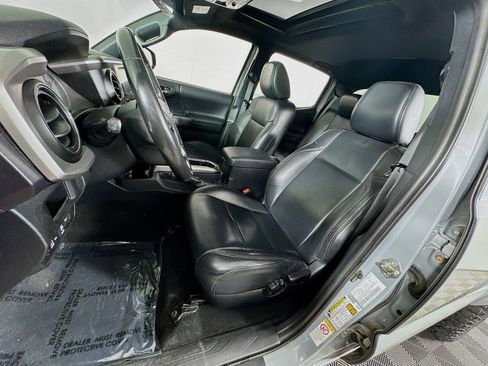 Certified 2018 Toyota Tacoma Limited AWD/4WD image 12