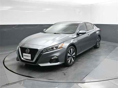 Used 2020 Nissan Altima 2.5 SV image 30