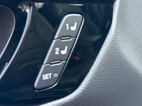 Used 2023 Honda CR-V Sport Touring image 17