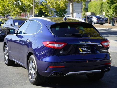 Used 2018 Maserati Levante GranLusso image 10