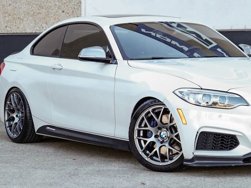 Used 2015 BMW M235i Coupe image 7