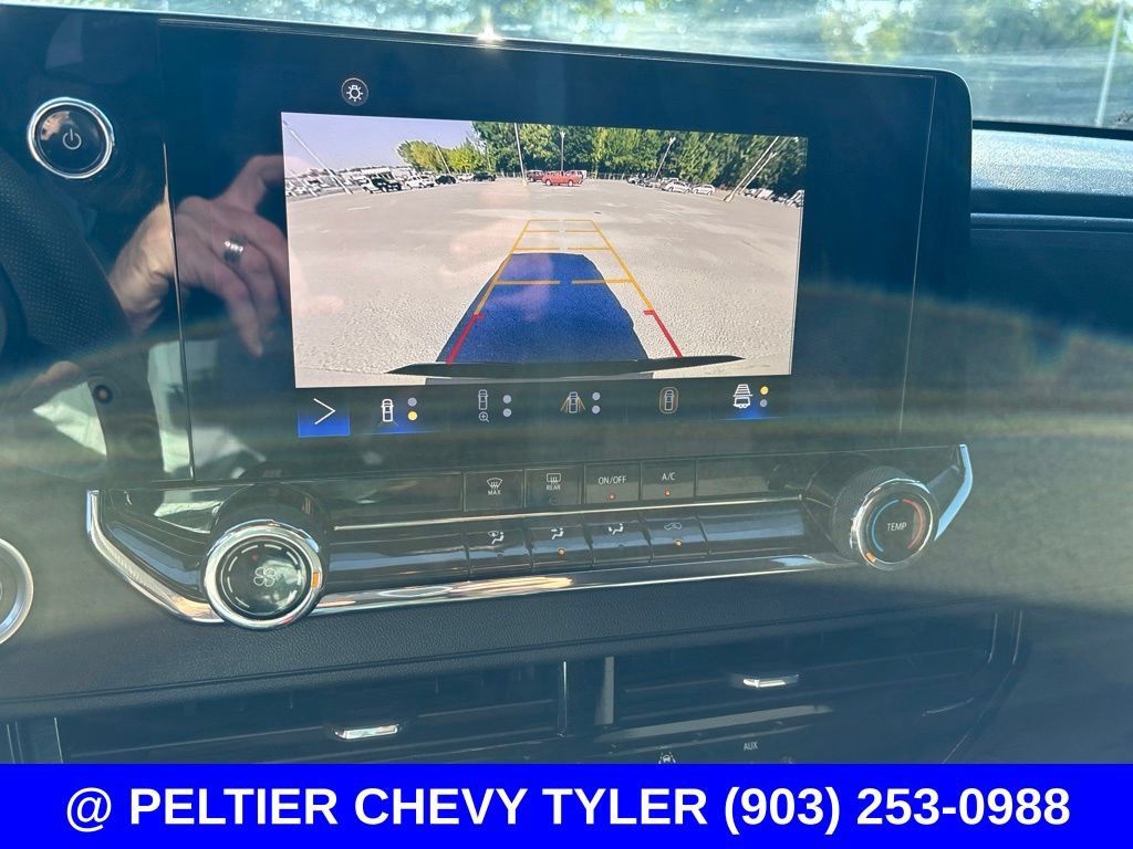 Used 2023 Chevrolet Colorado W/T w/ Technology Package RWD image 15