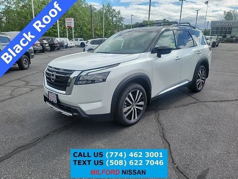 New 2025 Nissan Pathfinder Platinum w/ Cargo Package image 1