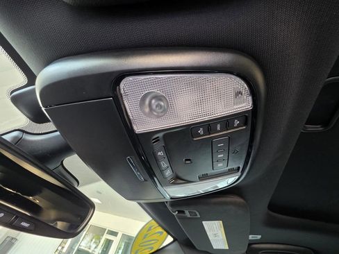 Used 2022 Dodge Durango GT image 31