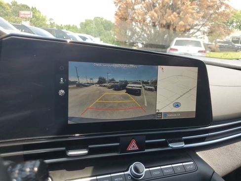 Used 2023 Hyundai Elantra SEL w/ Convenience Package FWD image 23