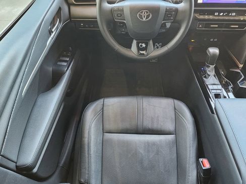 Used 2025 Toyota Camry XSE image 34