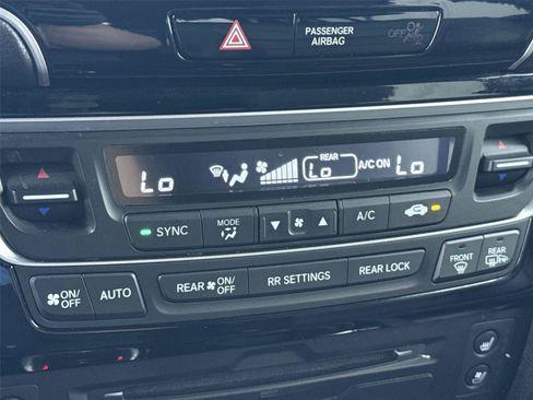 Used 2021 Honda Pilot Black Edition image 31