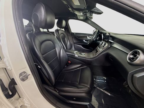Used 2019 Mercedes-Benz C 300 4MATIC Sedan image 29