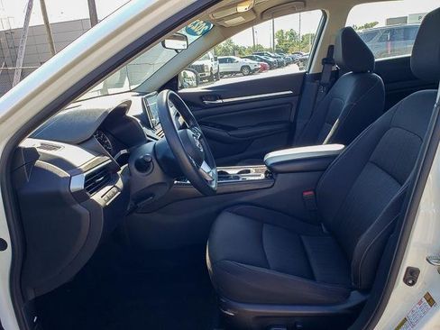 Used 2023 Nissan Altima 2.5 SV image 10