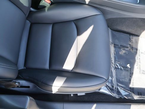 Used 2023 Tesla Model 3 Standard Range image 33