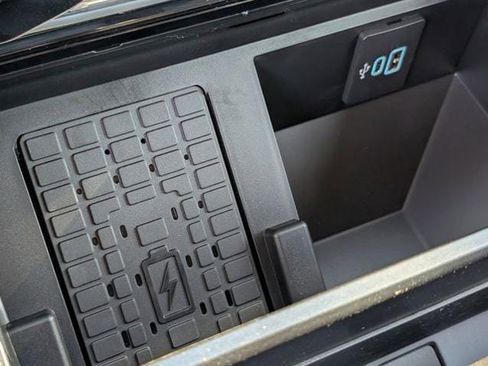 New 2026 Ford F250 Lariat w/ Black Appearance Package image 18