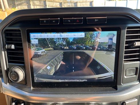 Used 2022 Ford F150 Lariat w/ Equipment Group 502A High image 29