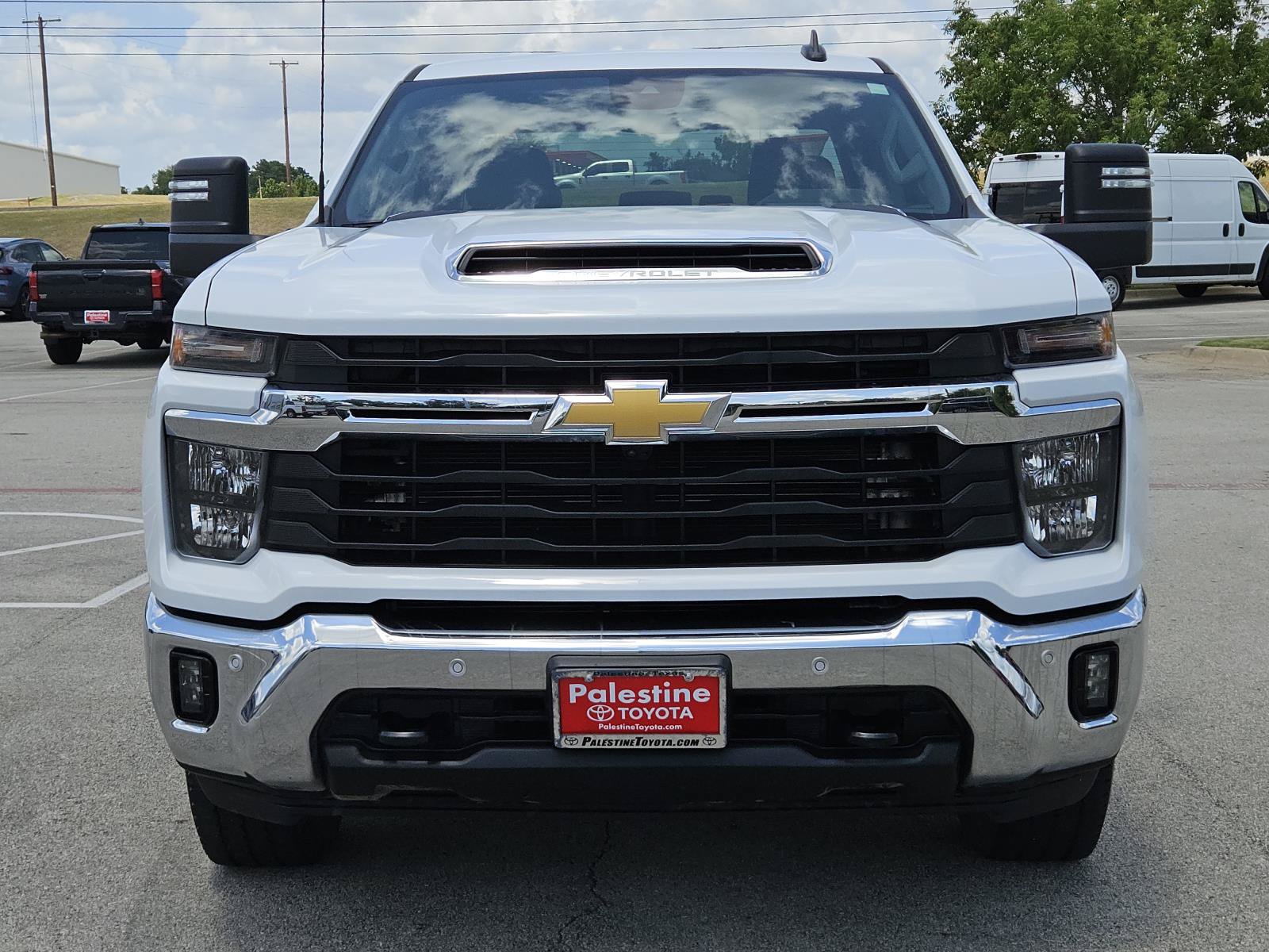 Used 2025 Chevrolet Silverado 2500 LT w/ Safety Package AWD/4WD image 2