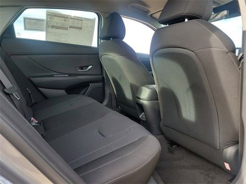 New 2026 Hyundai Elantra SE image 18