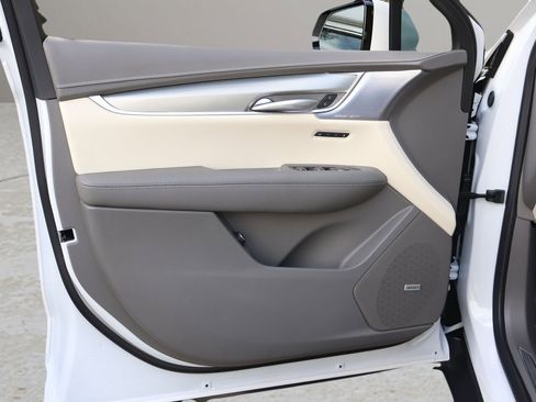 New 2026 Cadillac XT5 Premium Luxury w/ Driver Assist Package FWD image 9