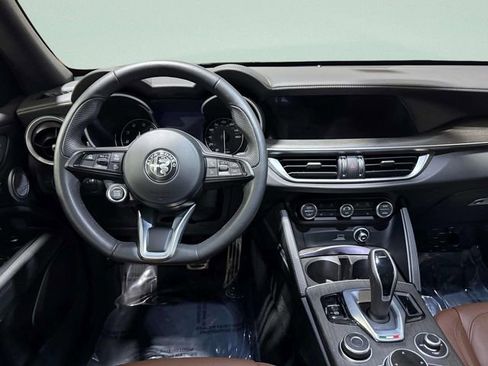 Used 2022 Alfa Romeo Stelvio Ti image 12