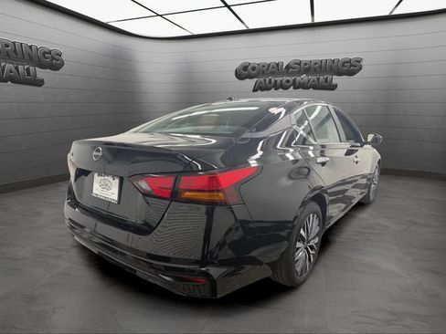 Certified 2025 Nissan Altima 2.5 SV FWD image 5