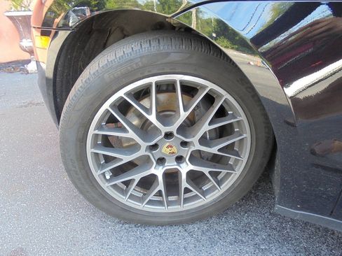 Used 2018 Porsche Macan GTS AWD/4WD image 33