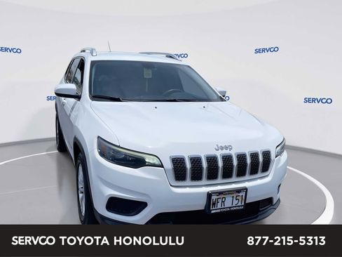 Used 2020 Jeep Cherokee Latitude FWD image 1