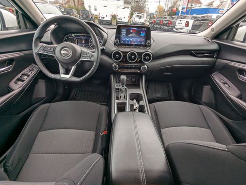 Used 2024 Nissan Sentra SV image 17