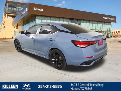 Used 2025 Nissan Sentra SR w/ SR Premium Package image 5