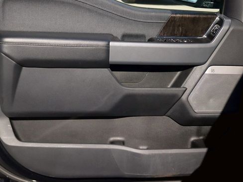 Used 2022 Ford F150 Lariat image 12