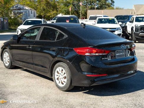 Used 2017 Hyundai Elantra SE image 8