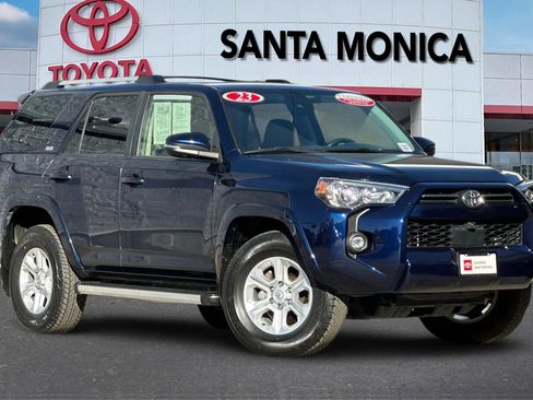 Used 2023 Toyota 4Runner SR5 Premium image 2