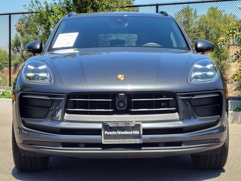 Used 2026 Porsche Macan AWD/4WD image 10