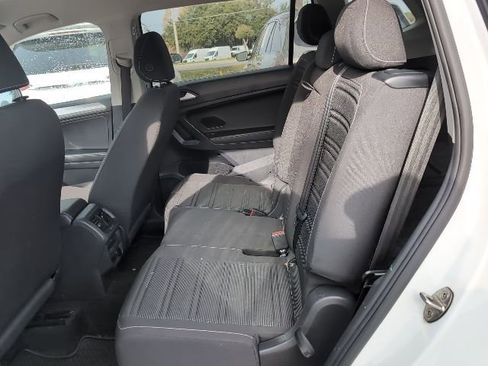 Used 2022 Volkswagen Tiguan S image 23