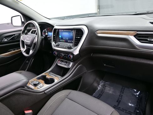 Used 2023 GMC Acadia SLE w/ Driver Convenience Package FWD image 14