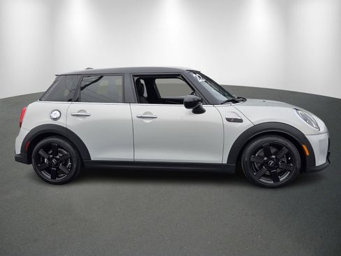 Used 2022 MINI Cooper S image 8